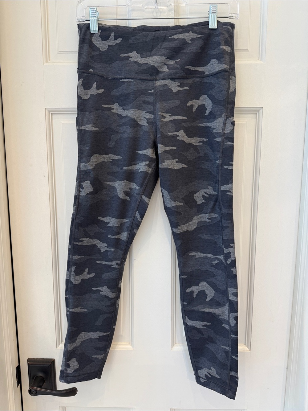 Athleta Ultimate Camo 7/8 Tight